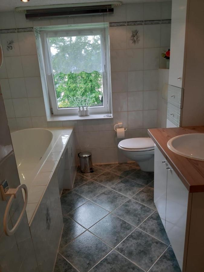 Familienfreundliche Ferienwohnung Zschorlau Esterno foto