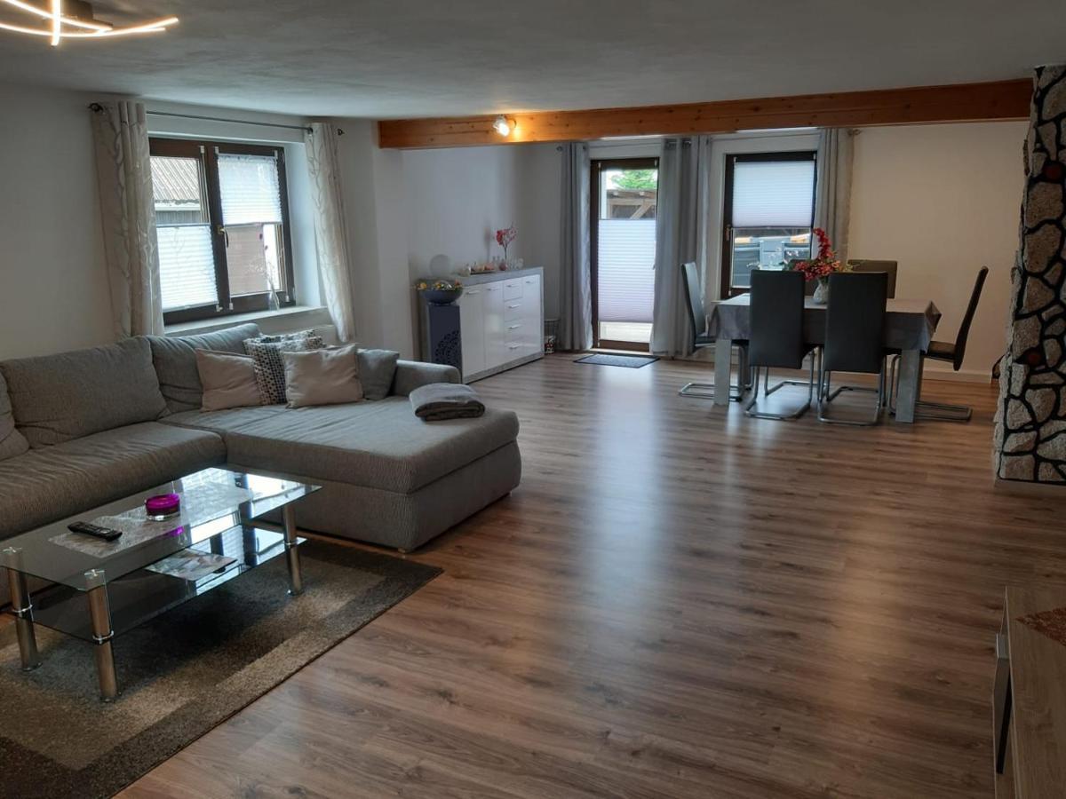 Familienfreundliche Ferienwohnung Zschorlau Esterno foto